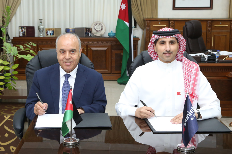 بالتعاون بين التربية والاتصالات الخاصة وأمنية..
