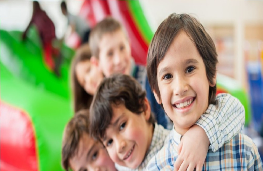 كيف تتعامل مع تطاول الإخوة الصغار