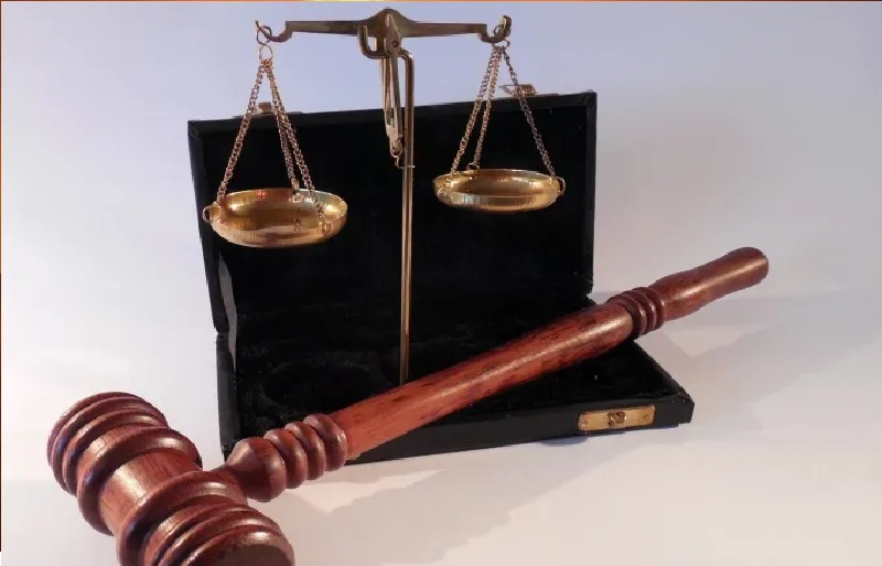 حكم تحريض الزوج على الطلاق والتدخل