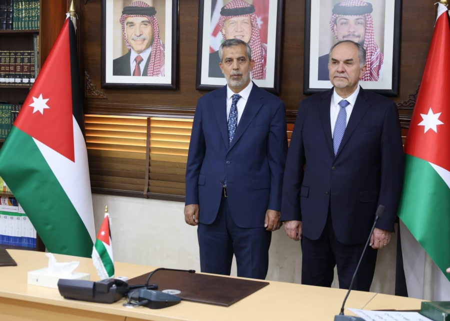45 محاميا يؤدون اليمين القانونية أمام