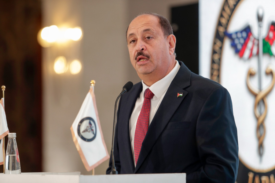الخشاشنة يوجه رسالى إلى الأطباء الأردنيين
