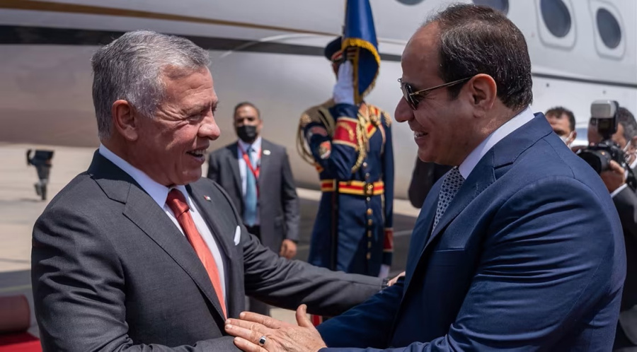 الملك والرئيس السيسي يؤكدان أهمية استعادة