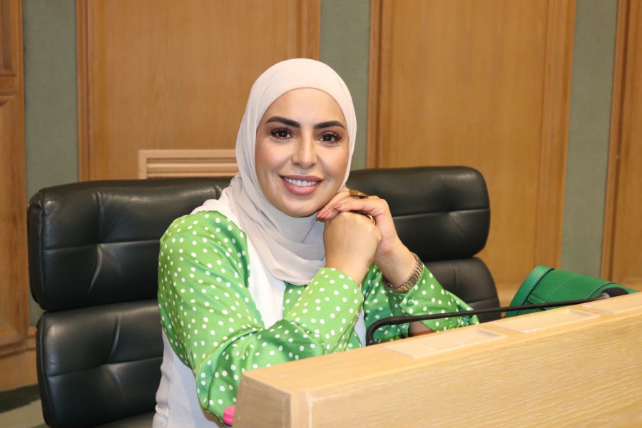 الحجايا رئيسة لكتلة حزب عزم النيابية