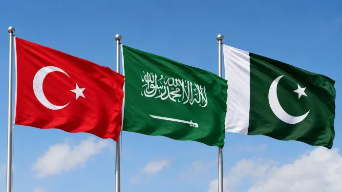 السعودية وتركيا وباكستان يوقعون اتفاقية مكة