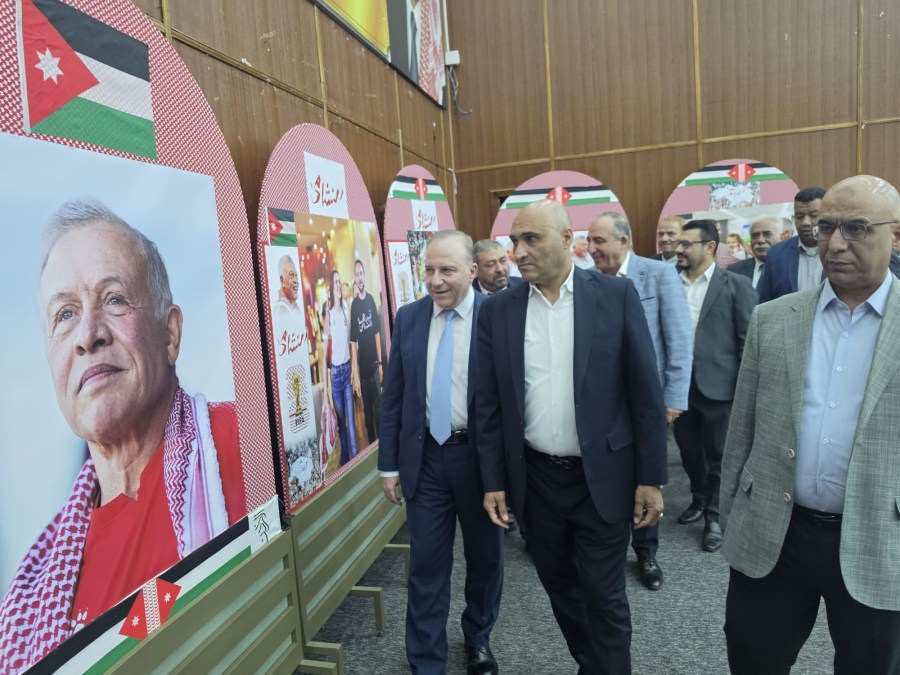 ‏مدير عام دائرة الشؤون الفلسطينية يفتتح