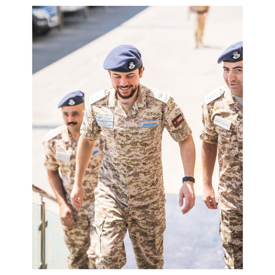 مصور ولي العهد ينشر صورا جديدة