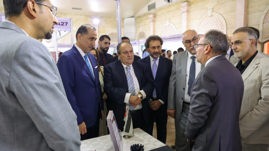 التربية وجامعات أردنية تشارك في المعرض