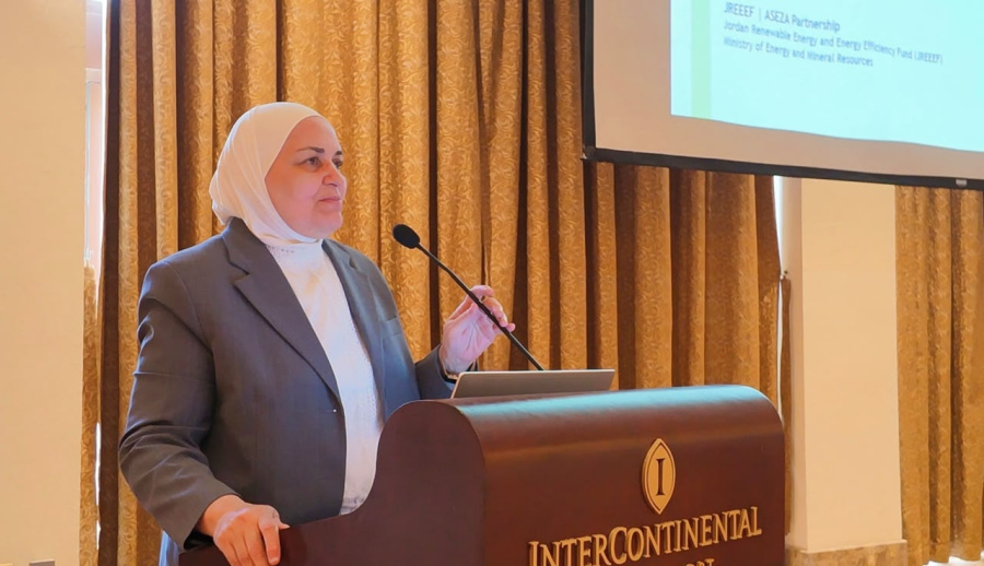 صندوق الطاقة المتجددة يستعرض برامجه لتعزيز