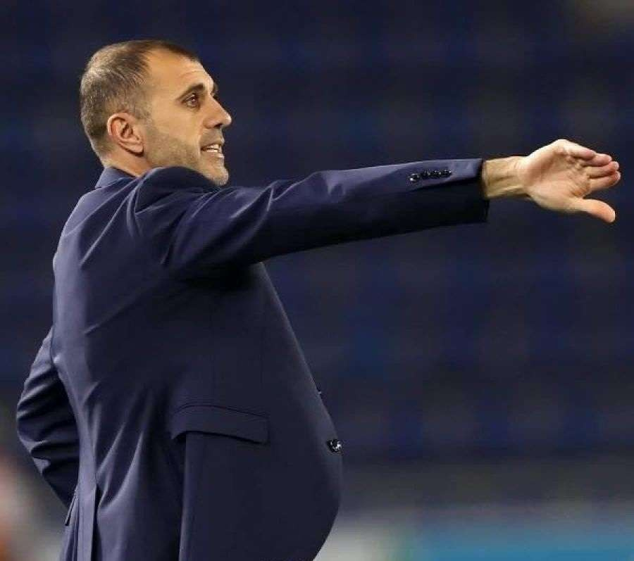 الحسين إربد يقيل المدرب أحمد هايل