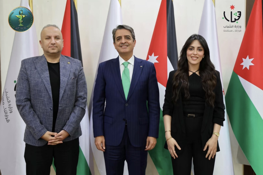 وزارة الشباب وبنك الدواء الخيري يوقعان