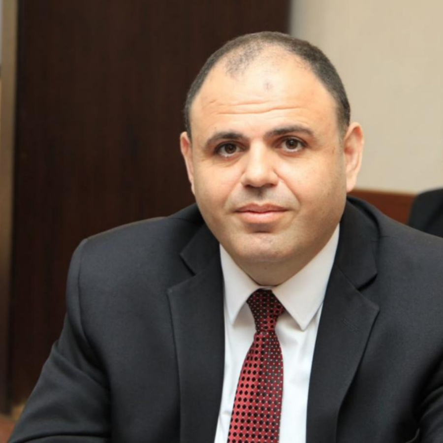 الدكتور غيث عبيدات.. مبارك