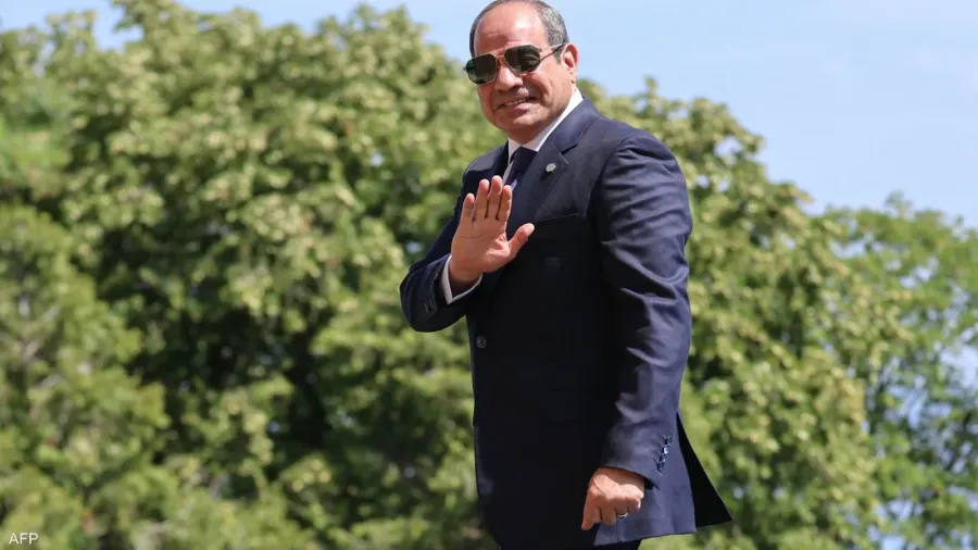 السيسي يقترح برنامجا لإعداد مرشحين لرئاسة