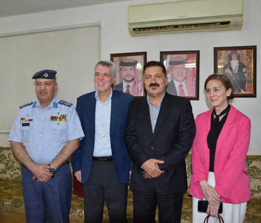 السفير الأردني في سلطنة عمان يزور