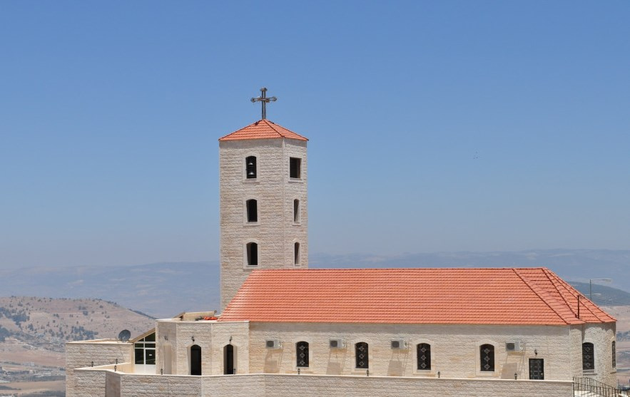 قرع أجراس الكنائس في الأردن وفلسطين
