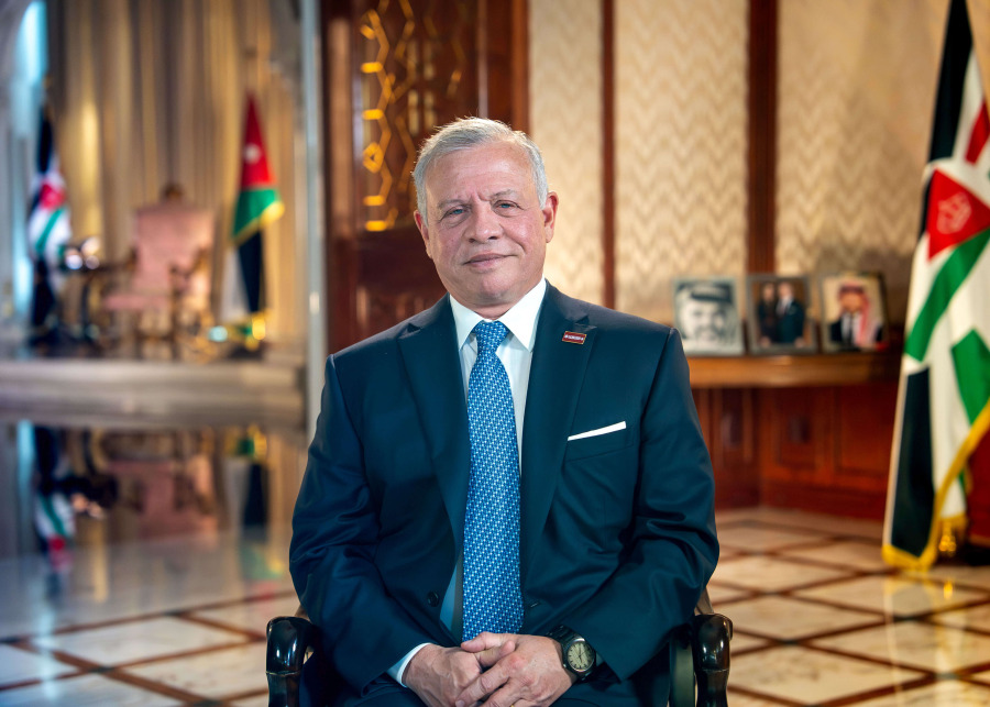 الملك يهنئ الرئيس تبون بعيد الثورة