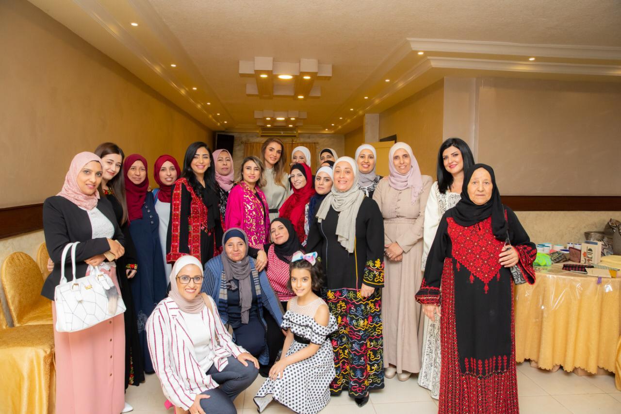 الملكة رانيا العبدالله تلتقي عددا من