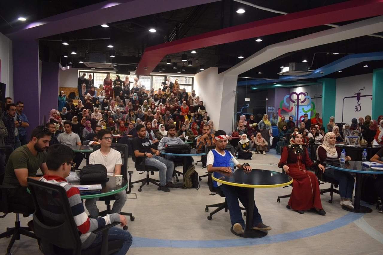 عامين على افتتاح منصة زين للإبداع