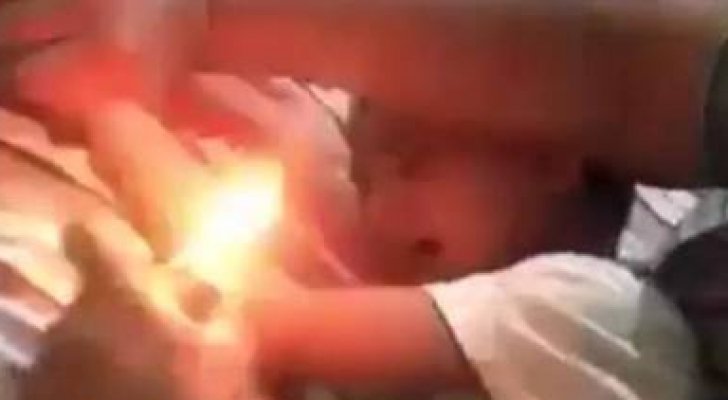 وحش بشري جديد .. سعودي يعذب