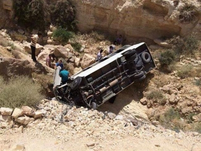 9 إصابات بتدهور باص في المفرق