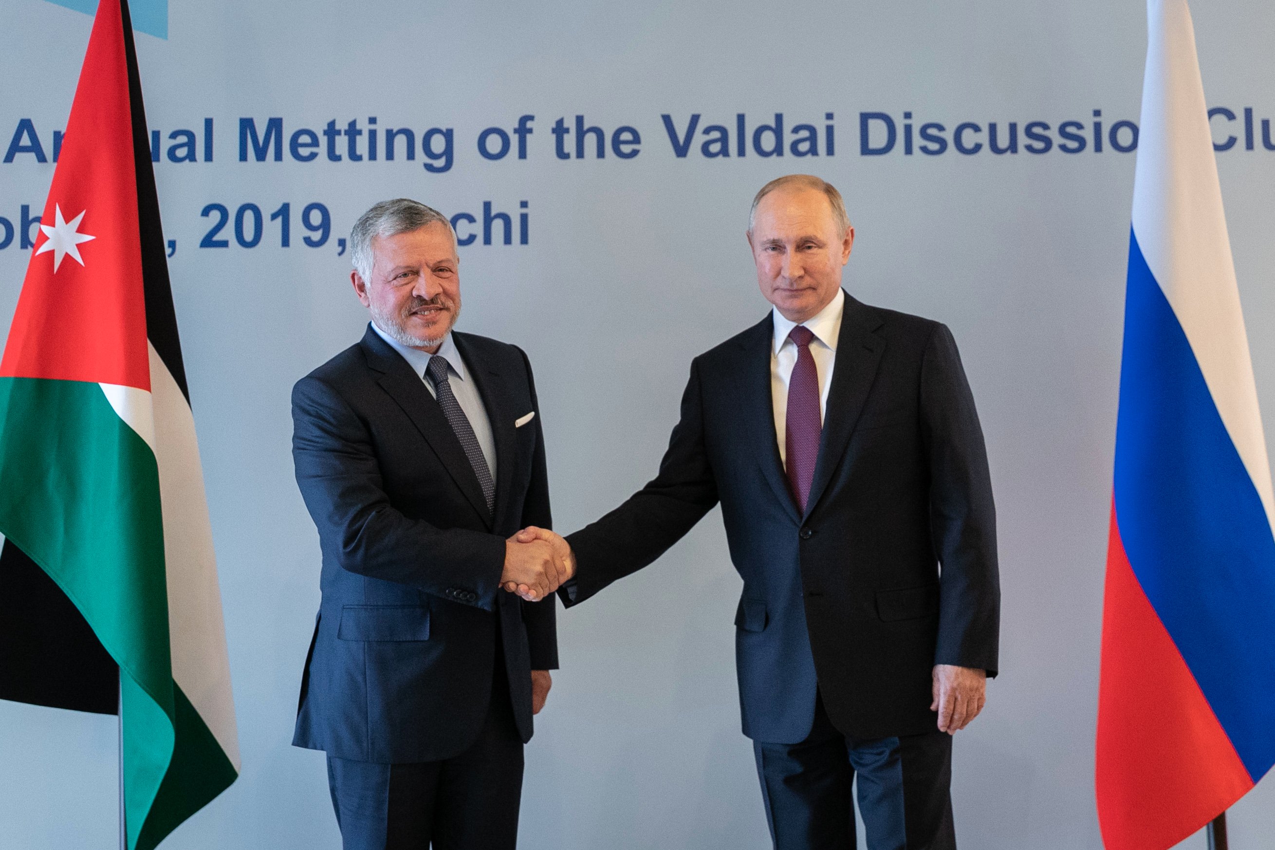 الملك يعقد مباحثات مع بوتين (صور)