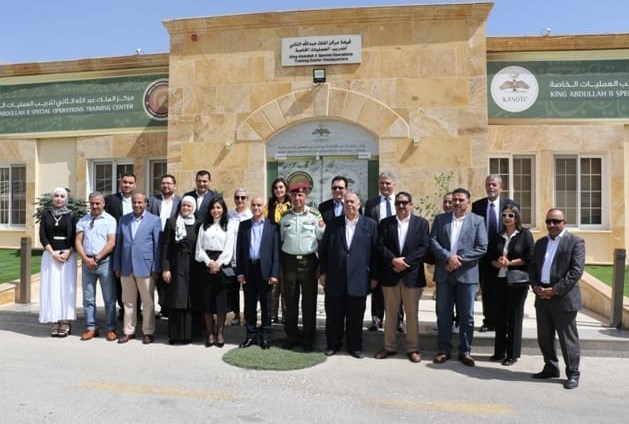 جماعات عمان لحوارات المستقبل تزور مركز