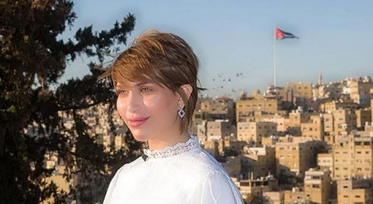 الدكتورة خلود تتغنى في البقلاوة الأردنية