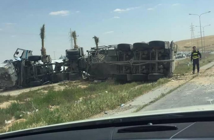 إصابة بتدهور صهريج على الصحراوي