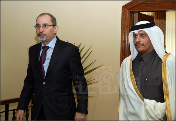 الصفدي يطير إلى قطر ويلتقي أميرها