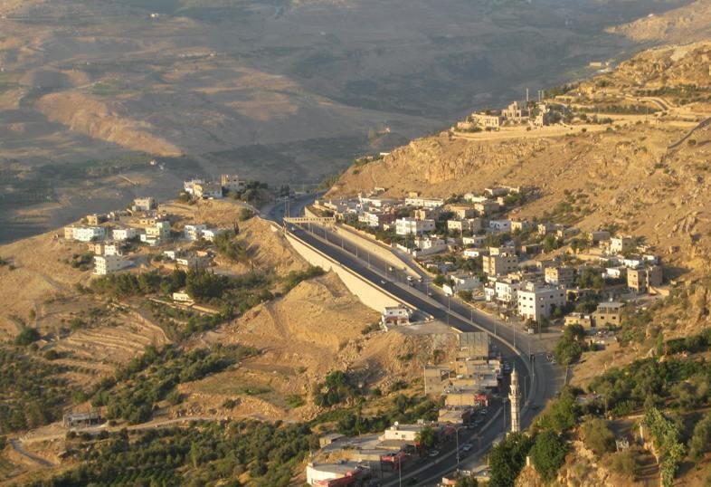 إنقاذ سائحة بريطانية في لواء الشوبك..