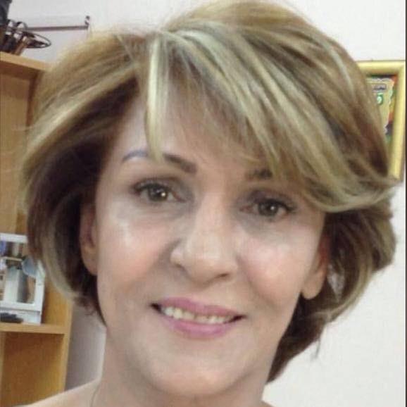 الدكتورة نهاد البطيخي ترثي شقيقتها نهلة