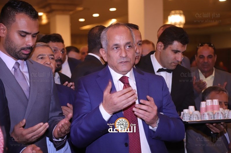 السفير علي العايد يستقبل جاهة ابنته..