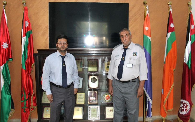 المرايات والبطوش يضبطان شخصا احتال على