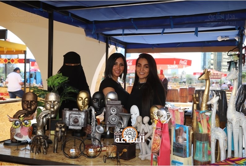 بالصور.. . افتتاح سوق عنبر