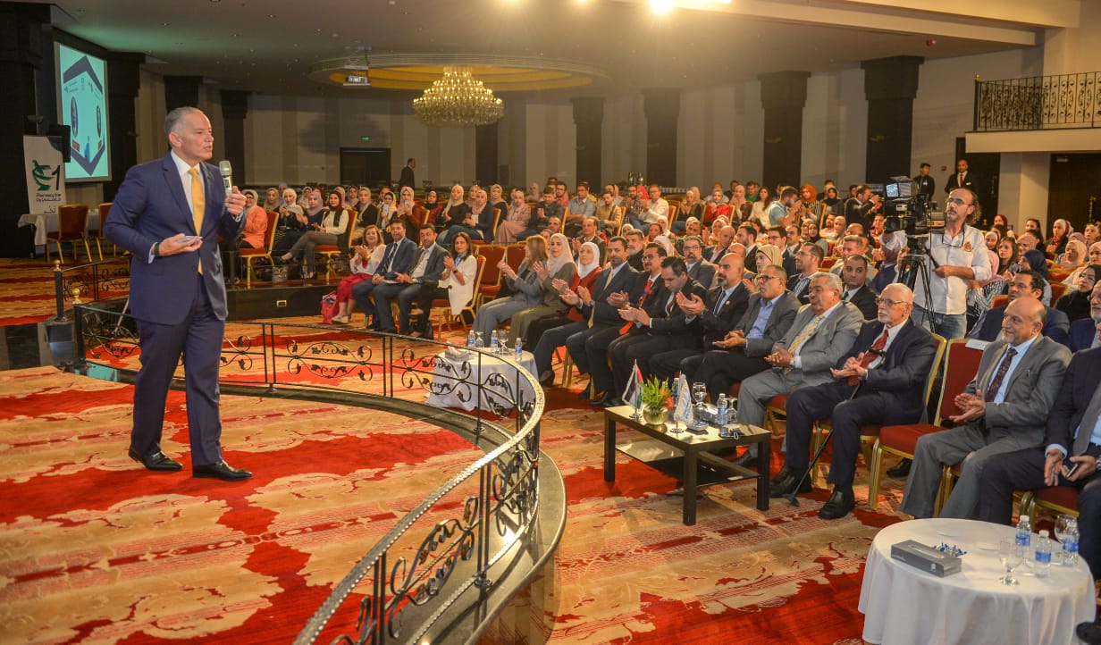 الروابدة يدعو إلى إعادة البهجة والهيبة