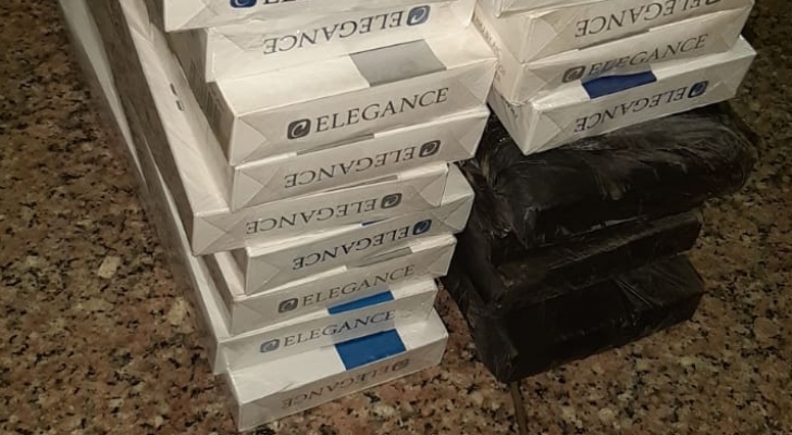 «الجمارك» تحبط تهريب 2587 كروز دخان