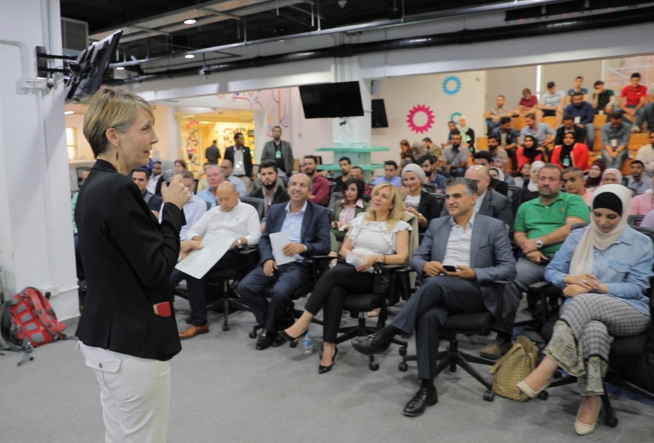 منصة زين ومصنع الأفكار يقيمان هاكاثون