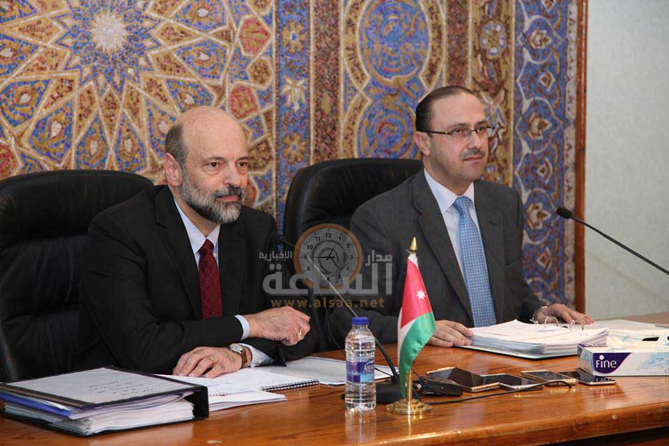 الرزاز: لا تعليق لدوام المدارس الإثنين