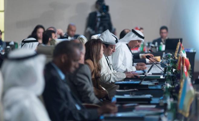 انطلاق أولى اجتماعات القمة العربية على