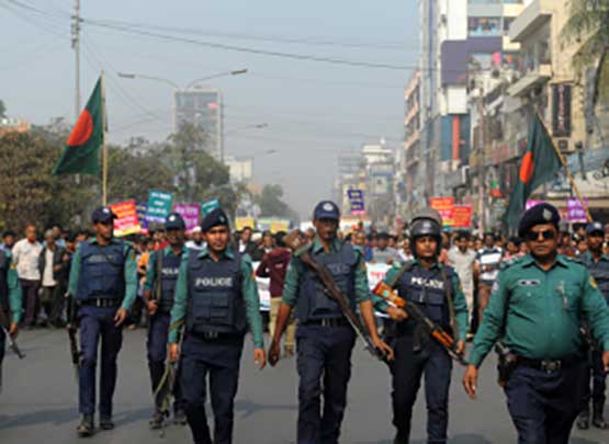 5 آلاف هندوسي يهاجمون مساكن المسلمين