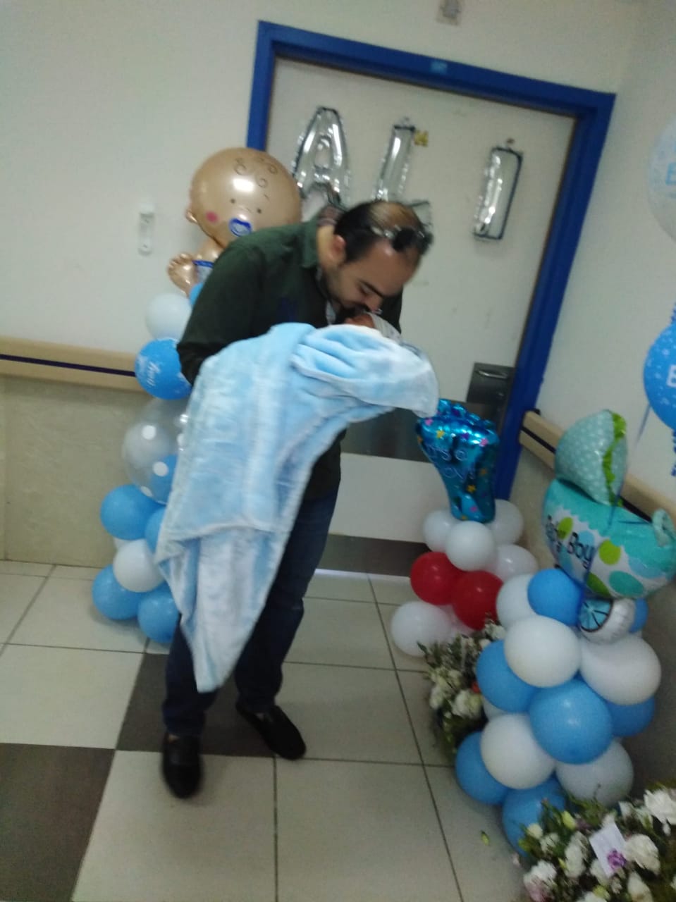 العمرو يهنئ الشناق بمولوده الجديد