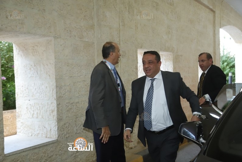 الداوود يؤكد أهمية اطلاع طلبة الجامعات