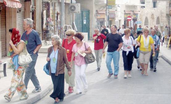 445 الف سائح يزورون مأدبا منذ