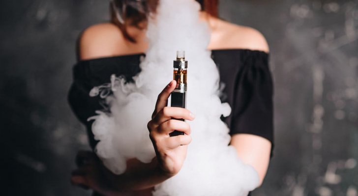 إعادة إدخال مدخني سجائر إلكترونية للمستشفيات