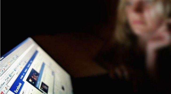 سيدة عربية تصطاد زوجها الخائن.. بتقمصها