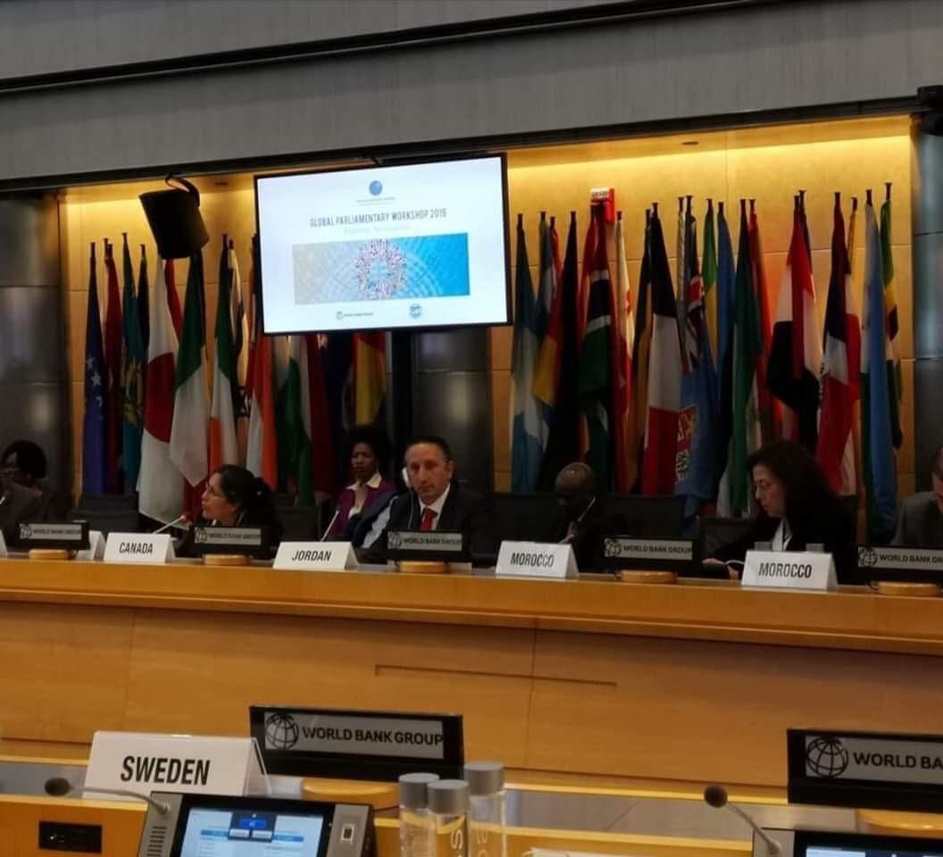 أبو رمان ينتقد من واشنطن سياسة