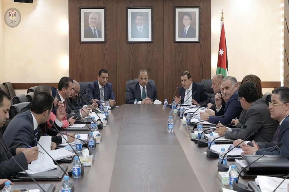 مشتركة نيابية تناقش معدل قانون البنوك