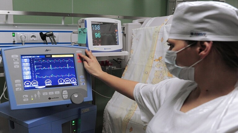 بريطانية حبلى بالطفل رقم 22