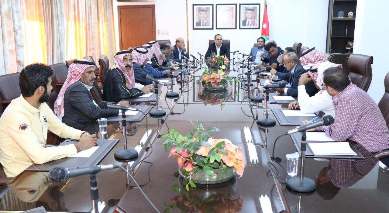 الشحاحده: لا فتح لاستيراد الأغنام