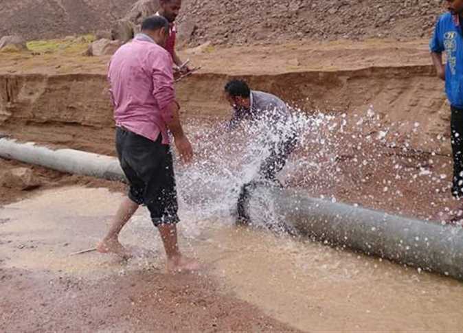 مياهنا تنفذ صيانة لخط مياه على