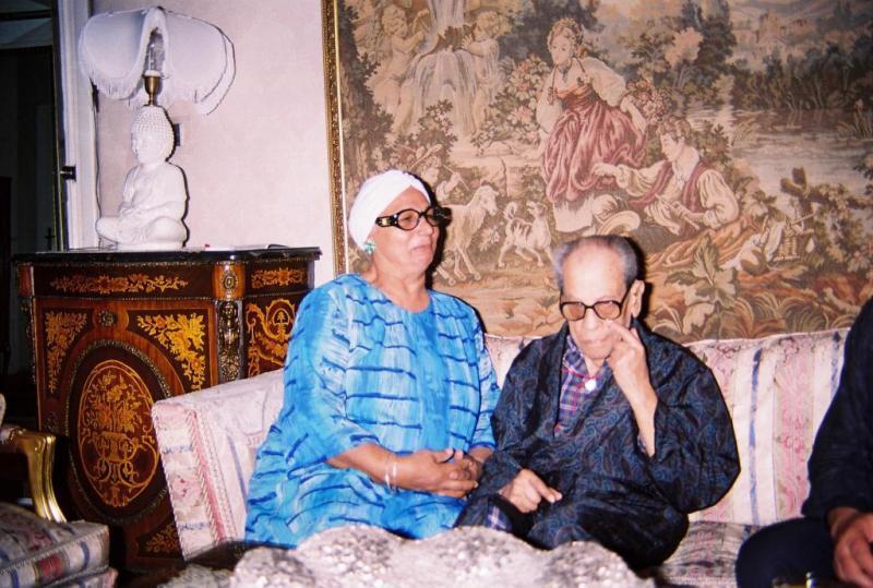 8 زوجات وراء رجال عظماء